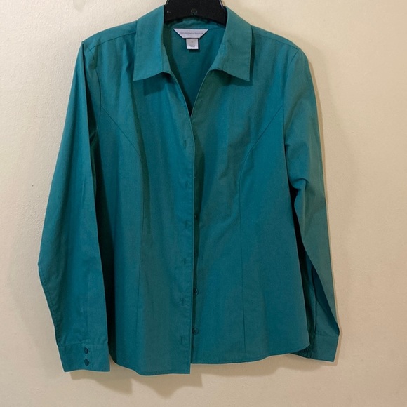 Christopher & Banks LS blouse-Green. Tapered Fit. Size Medium - Picture 1 of 4